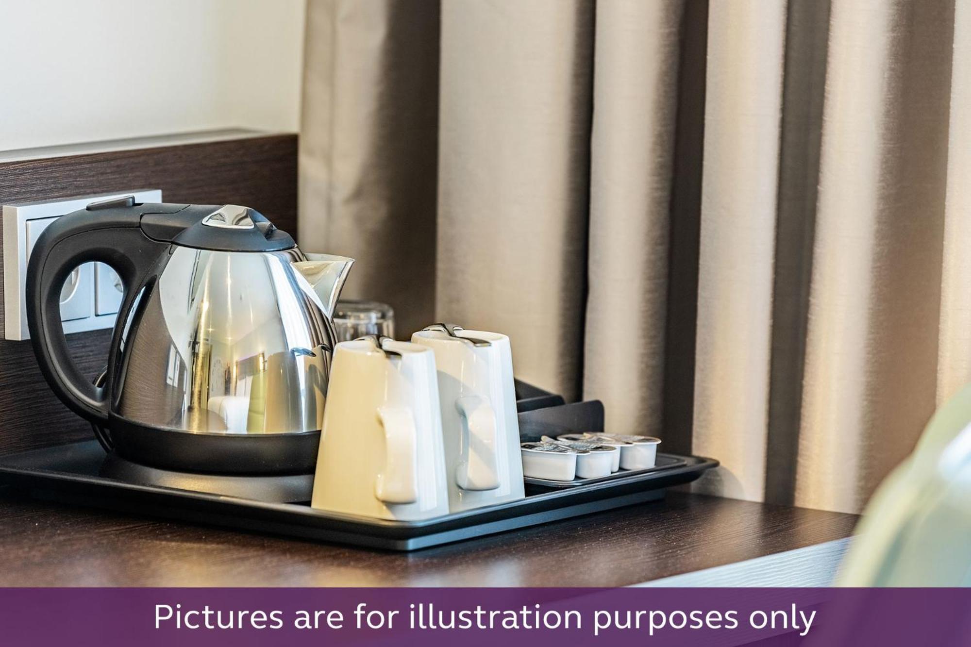 Premier Inn Koeln City Sued エクステリア 写真